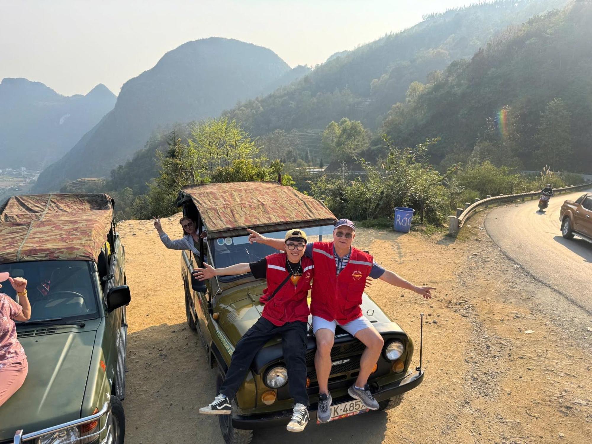 Lotus Premium Lodge - Lotus Group Tours Ha Giang Exterior foto